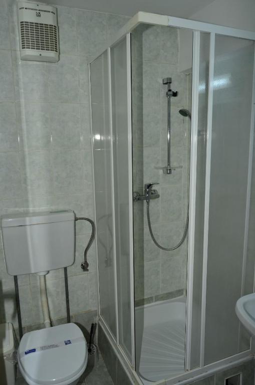 Motel Din Darste Săcele Eksteriør bilde