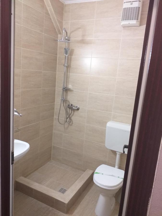 Motel Din Darste Săcele Eksteriør bilde